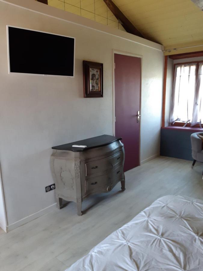 Chambre Double Avec Piscine Et Jacuzzi Bernadets-Debat Экстерьер фото
